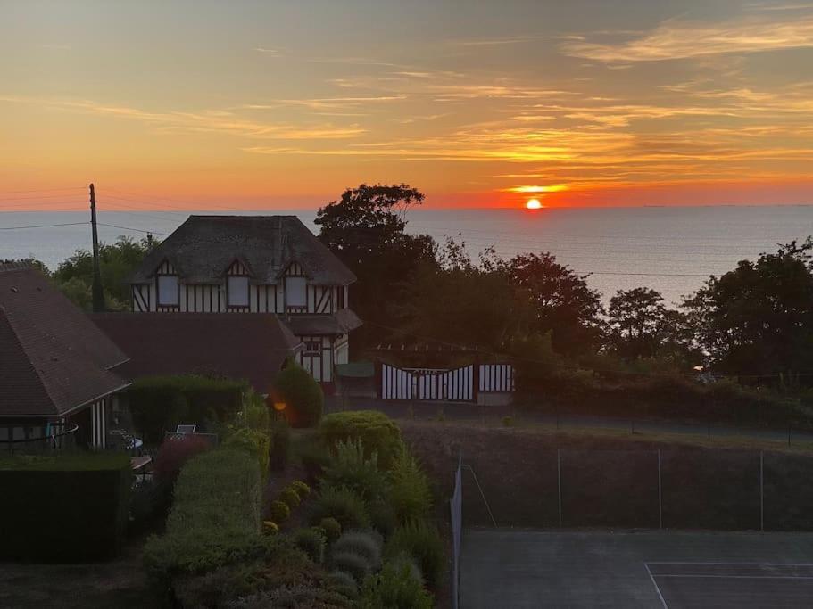 Appart Lumineux Avec Vue Sur Mer A 180 Degres Apartamento Trouville-sur-Mer Exterior foto